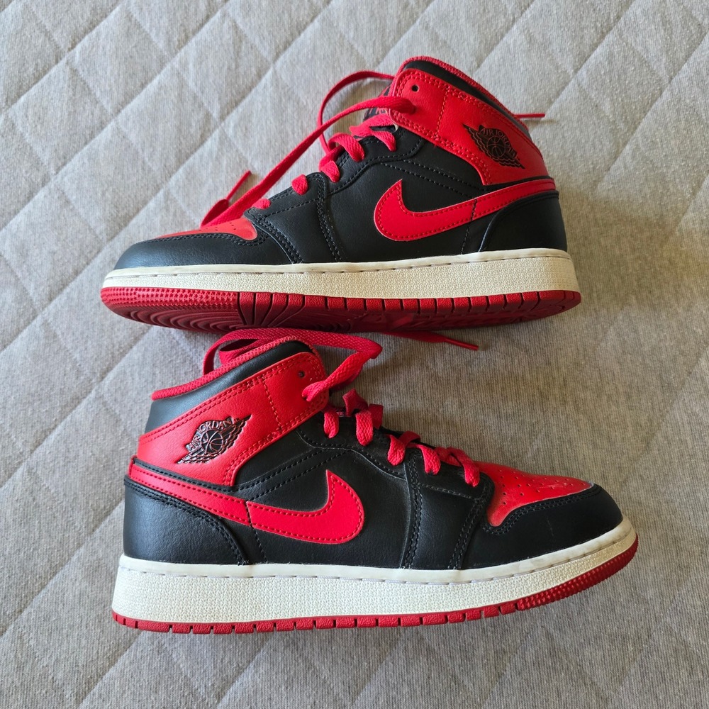 Nike Air Jordan 1 Mid GS Alternate Bred Black Fire Red Size 4.5Y